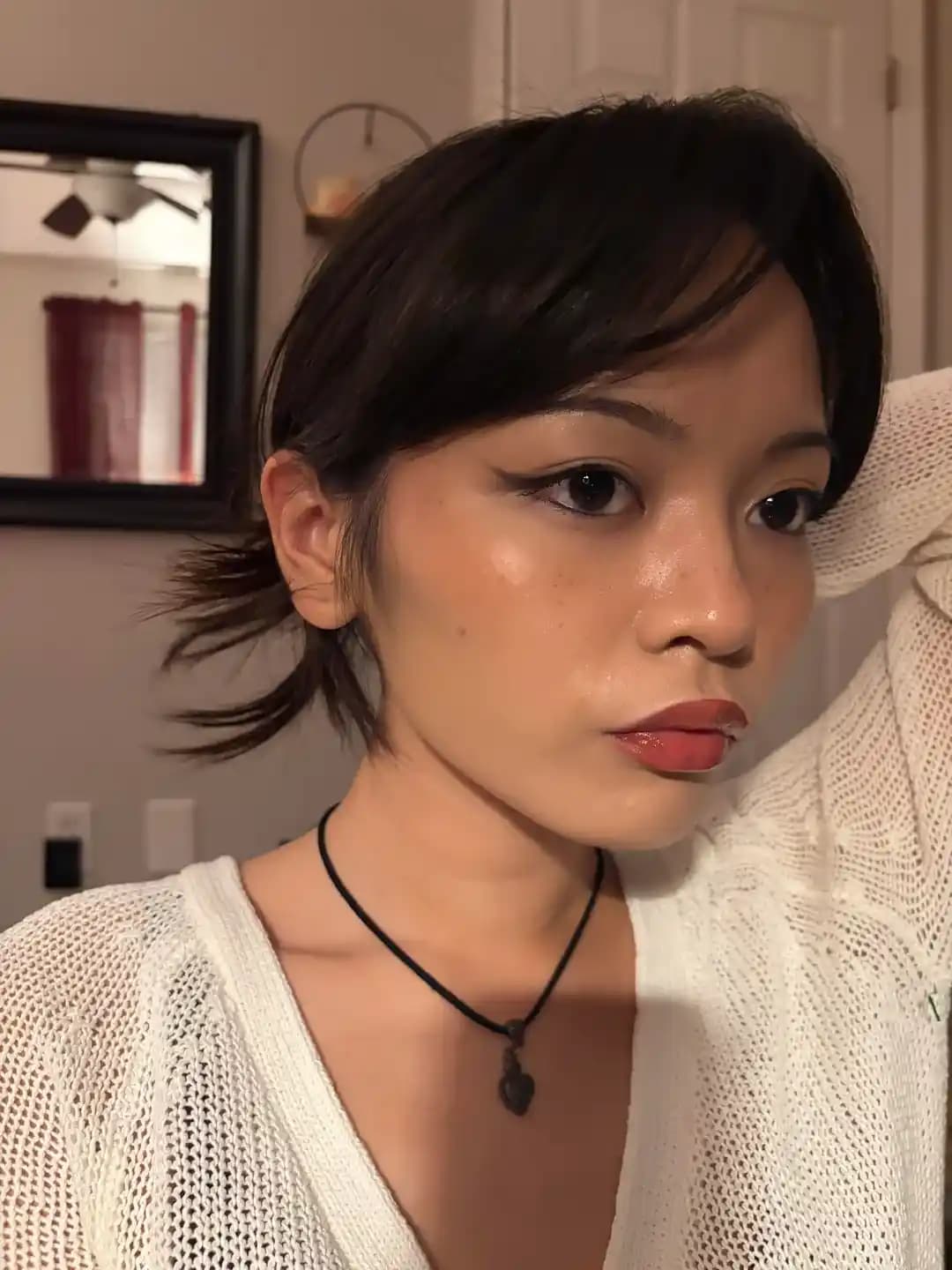 Yağlı Ciltler İçin Etkili Ürünler ve Makyaj Teknikleriyle Parlama Kontrolü