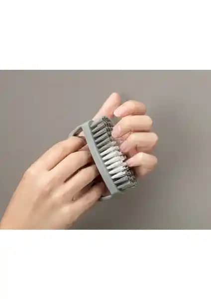 Madame Coco Graque Yaka ve Tırnak Fırçası: Çok Yönlü Temizlik ve Bakım Aracı