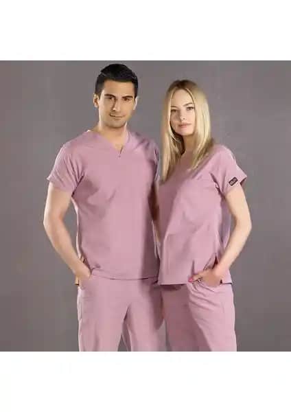 Sağlık Çalışanları İçin Şık ve Konforlu Gül Kurusu Medikal Forması