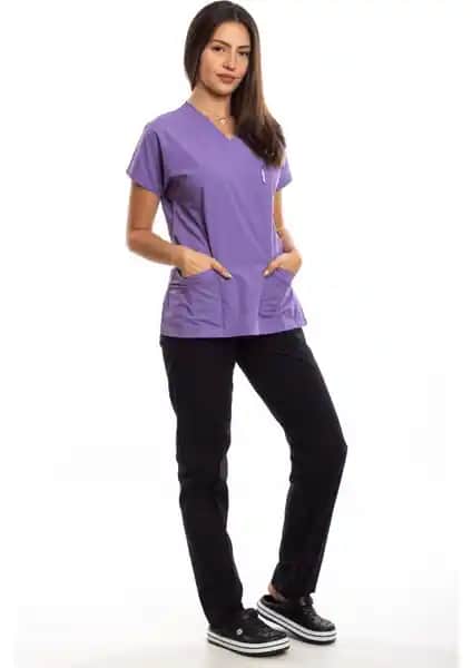 Sağlık Profesyonelleri İçin Konforlu ve Şık Cerrahi Üniforma ve Hemşire Forması