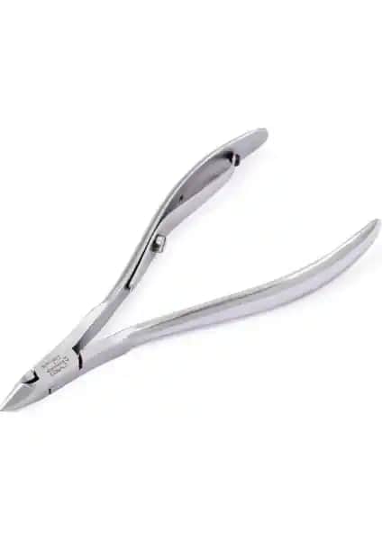 Solingen Et Pensi: Dayanıklı ve Ergonomik Tırnak Bakım Seti Üstün Performansla