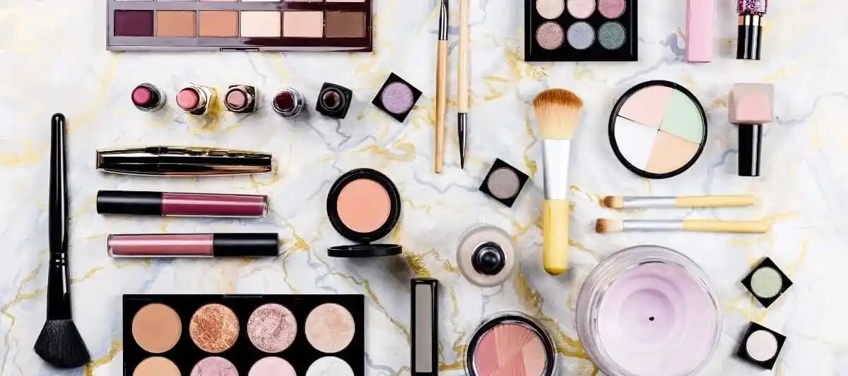 Güncel Asya Güzellik Makyaj Ürünleri Trendleri ve Kullanıcı Tercihleri