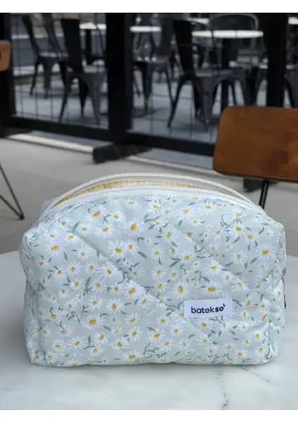 Batekso Beyaz Papatya Desenli Büyük Boy Makyaj Çantası Yüksek Kalite ve Şıklık