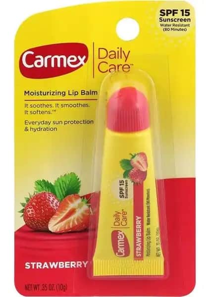Carmex Çilek Dudak Kremi: Nemlendirme ve Güneş Koruma Özellikleriyle Günlük Kullanım İçin Uygun