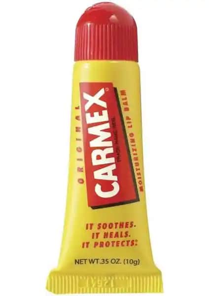 Carmex Dudak Kremi: Nemlendirici ve Koruyucu Özellikleriyle Dudak Bakımında Güvenilir Seçenek