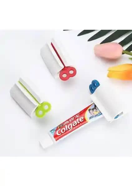 Future Marketing Çevirmeli Diş Macun Sıkacağı: Kullanım Kolaylığı ve Hijyen Odaklı Çözüm