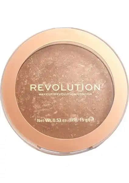 Revolution Reloaded Bronzer Long Weekend Yaz Ruhunu Yansıtan Doğal ve Parıltılı Makyaj Ürünü