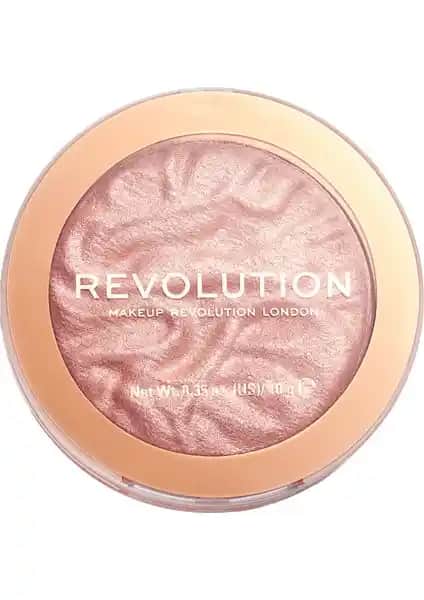 Revolution Reloaded Highlight Make An Impact: Yoğun Pigmentli Aydınlatıcı ile Parlak ve Doğal Görünüm