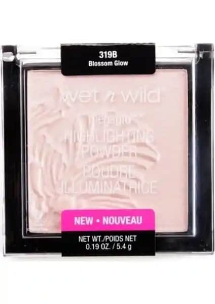 Wet N Wild Megaglo Blossom Glow Ayıldızlatıcı Pudra Doğal Parlaklık ve Işıltı Sağlar