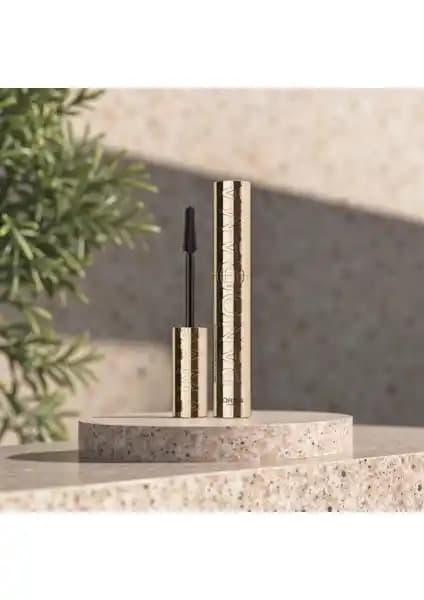 L'Oréal Paris Panorama Hacim Veren Maskara Siyah ile Doğal ve Etkileyici Kirpikler