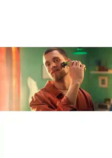 Philips Yeşil QP2724/20 OneBlade Yüz Şekillendirici: Çok Yönlü ve Hızlı Şarjlı Erkek Bakım Cihazı