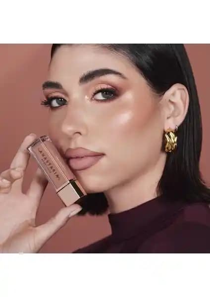 Anastasia Ruj Koleksiyonu: Renk Seçenekleri ve Uygulama İpuçlarıyla Mükemmel Makyaj