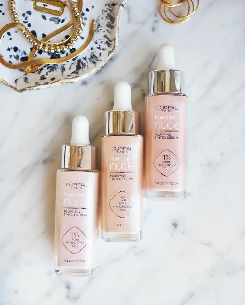 Cildi Parlak Gösteren Fondötenler: Doğal Işıltı İçin Seçim ve Uygulama Rehberi