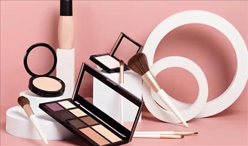 Kozmetik Sektöründe Bayiliklerin Önemi ve Başarılı Bir İşletme İçin Temel Noktalar