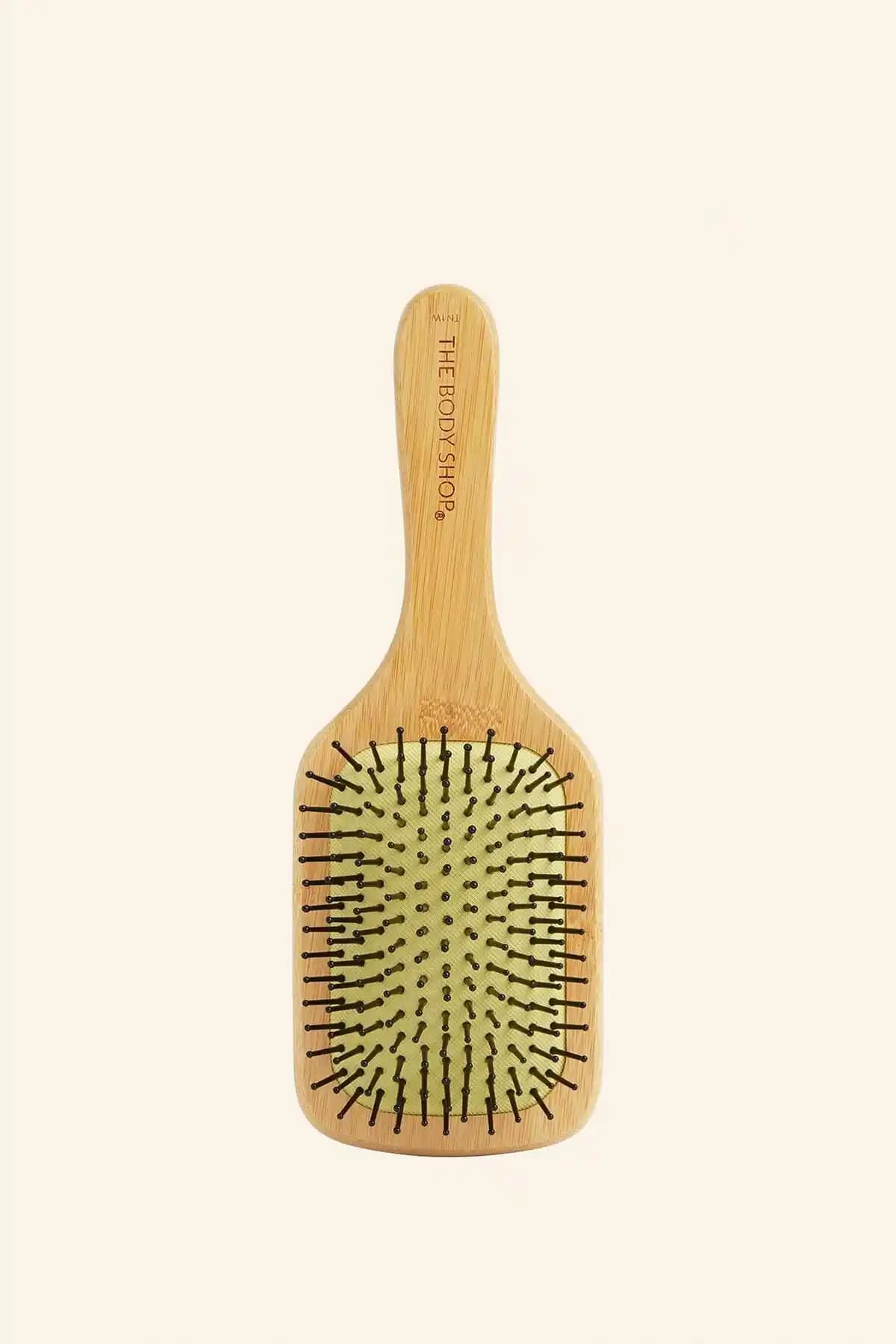 The Body Shop Bambu Saç Fırçası: Doğal ve Çevre Dostu Saç Bakım Çözümü