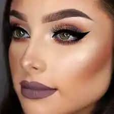 Ağır Makyaj Modelleri ve Sanat ile Kendini İfade Etme Yöntemleri