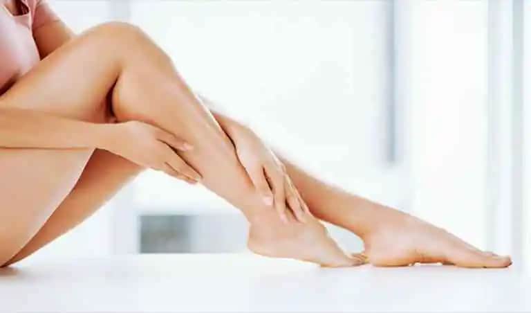 Bacaklardaki Çatlaklar: Nedenleri, Tedavi Yöntemleri ve Doğal Çözümler Hakkında Detaylı Bilgi