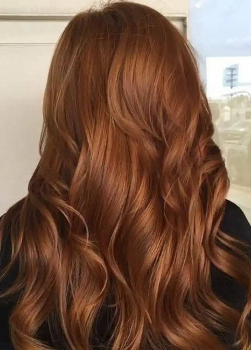 Bal Kahve Köpüğü ile Doğal Saç Rengi ve Parlaklık Sağlama Yöntemleri