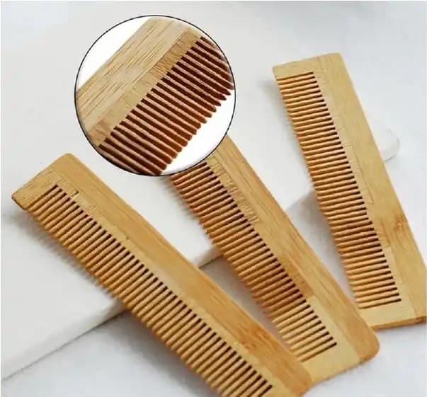 Bambu Taraklar: Doğal ve Sürdürülebilir Saç Bakımında Yenilikçi Seçenekler