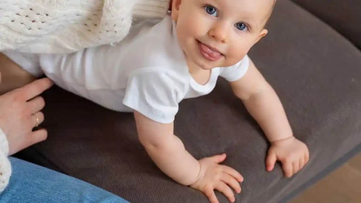 Bebeklerde Dil Temizliği ve Ağız Sağlığının Önemi ile Doğru Yöntemler