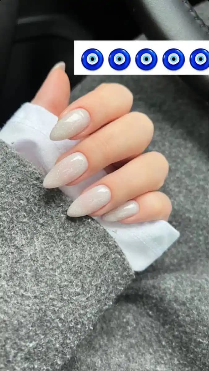 Beyaz Tırnak Modelleri ve Bakım İpuçlarıyla Şıklığa Ulaşın