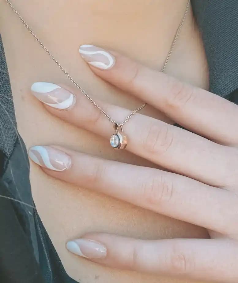 Beylikdüzü Nail Art Trendleri ve Uzmanlık Seviyeleri Hakkında Kapsamlı Bilgi