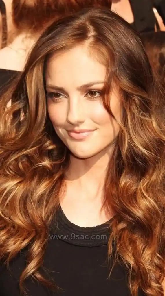 Bronz Saç Rengi Nedir? Bakım, Uygunluk ve Trendler Hakkında Detaylı Bilgi