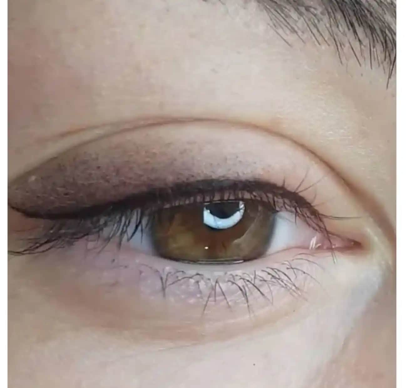 Buğulu Eyeliner Nedir ve Nasıl Uygulanır Günlük ve Özel Makyajlar İçin Rehber