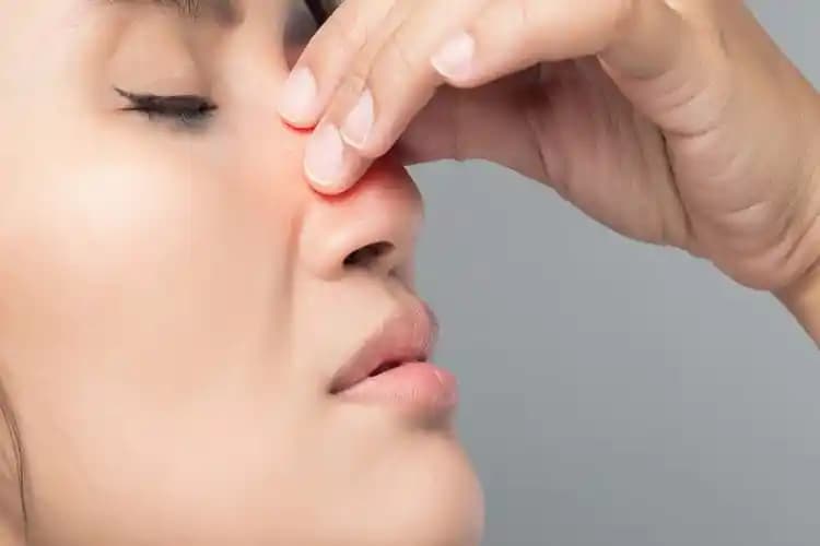 Burun Ucu Kızarmasının Nedenleri ve Kozmetik Yaklaşımlar Üzerine Detaylı İnceleme