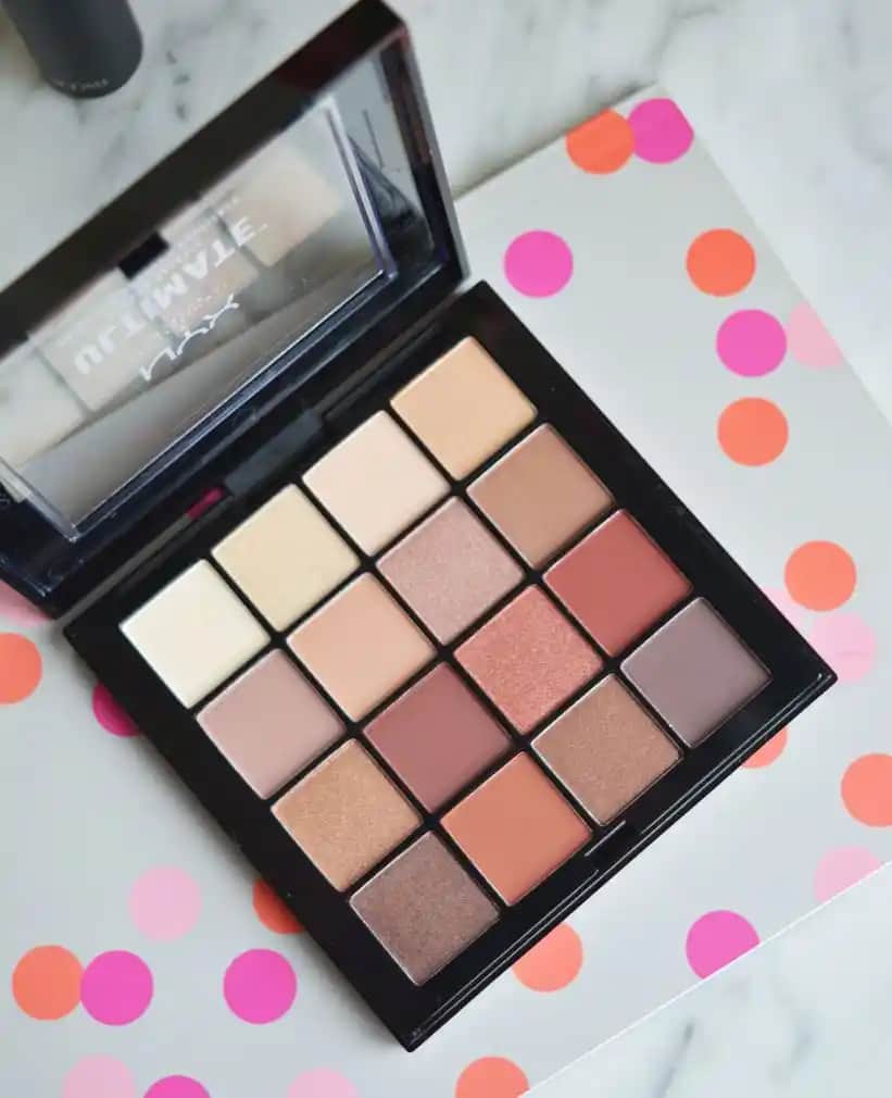 Buruna Sürülen Makyaj Malzemeleri Güvenli Kullanım Rehberi ve Teknikleri