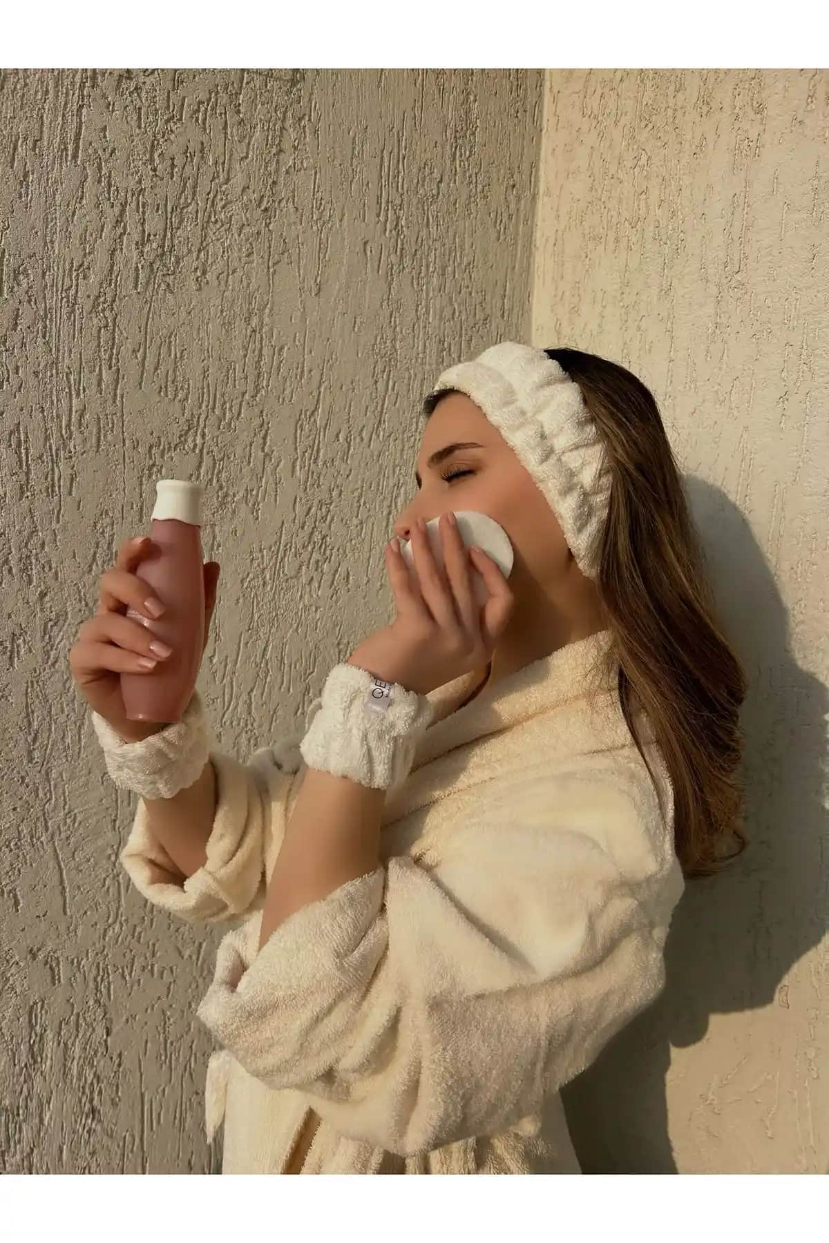 Cilt Bakım Bilekliği Nedir ve Sağlık ile Güzellikteki Yeri Nedir