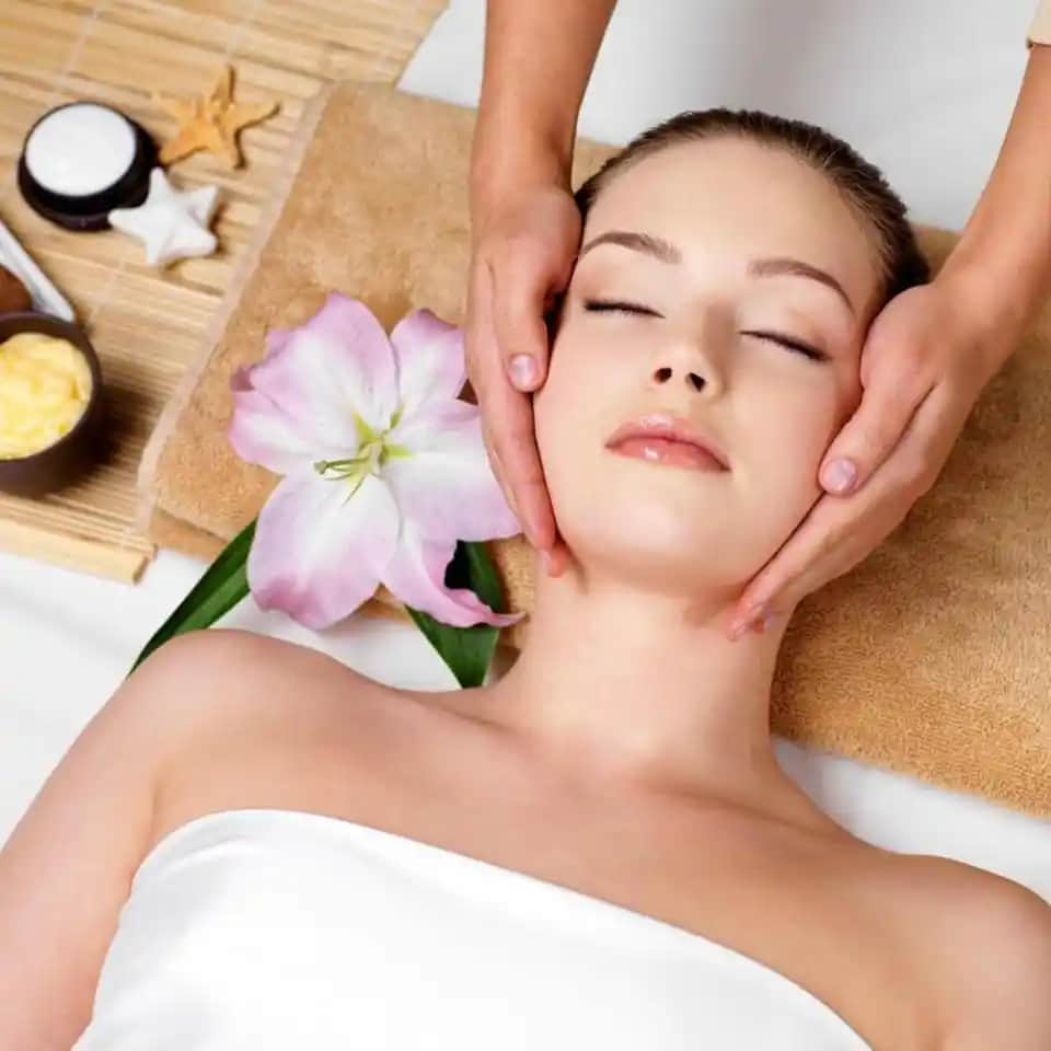 Cilt Bakımında Güncel Trendler ve Doğal Güzellik Yaklaşımları