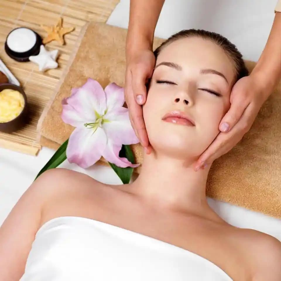 Cilt Bakımında Güncel Trendler ve Doğal Güzellik Yaklaşımları