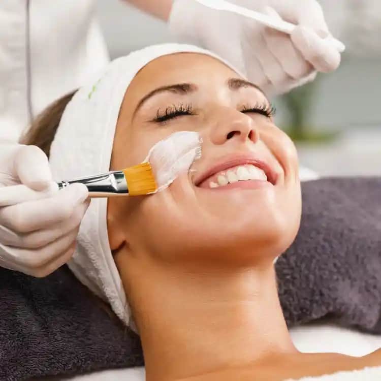 Cilt Lifting Yöntemleri ve Doğal Çözümlerle Genç ve Sağlıklı Bir Görünüm