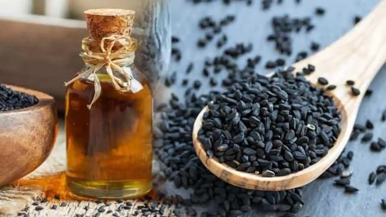 Çörek Otu Yağı ve Saç Sağlığı: Doğal Bir Güzellik Kaynağı ve Faydaları