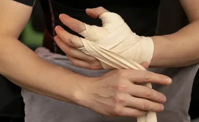 Dikiş ve Pansuman Süresi: Yara İyileşmesini Hızlandıran Doğru Bakım Yaklaşımları