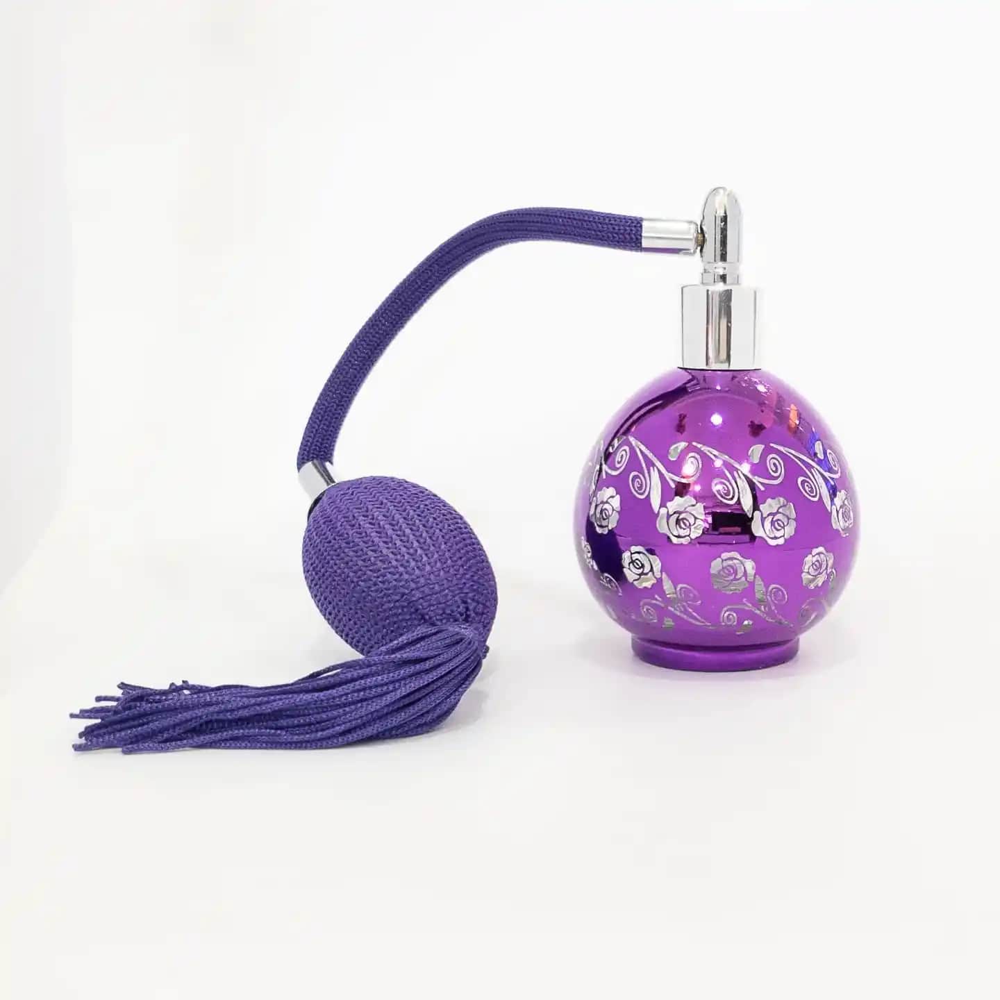 Elma Şişeli Parfümler: Doğallık ve Zarafetin Modern Kokularıyla Buluşması