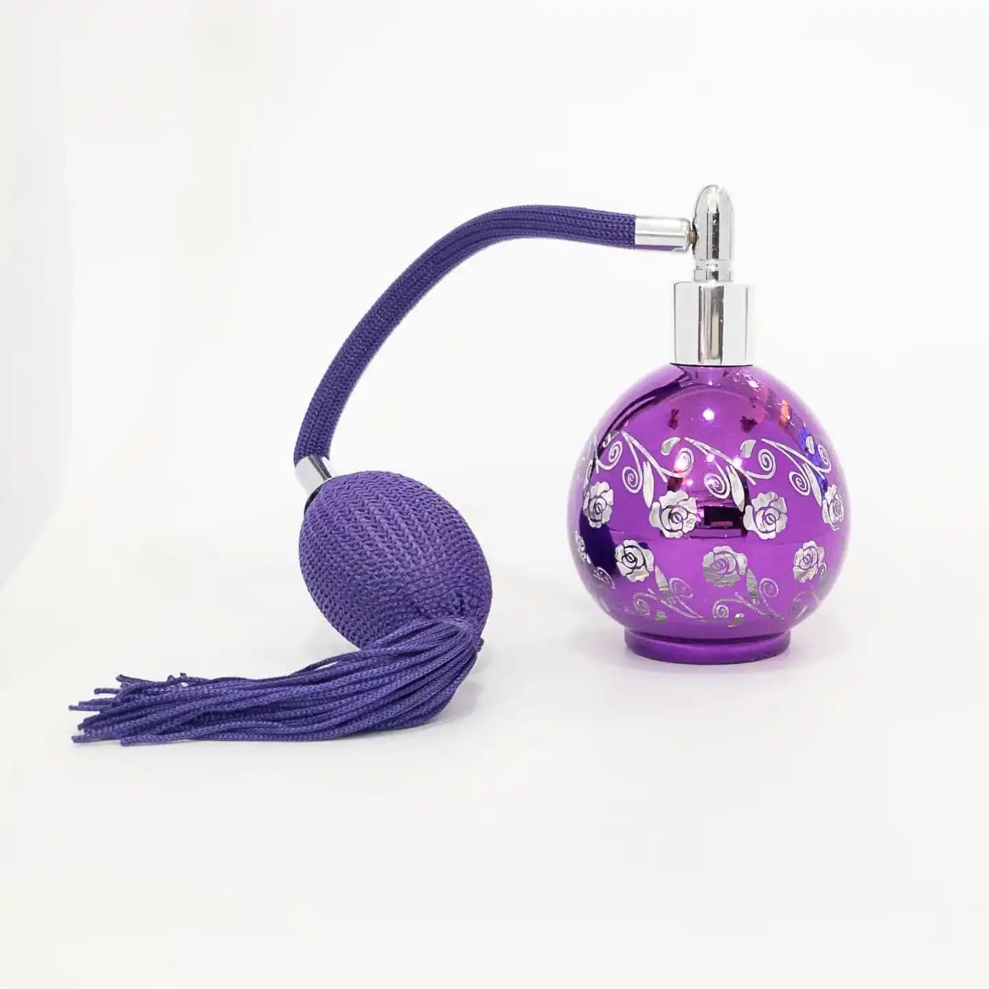 Elma Şişeli Parfümler: Doğallık ve Zarafetin Modern Kokularıyla Buluşması