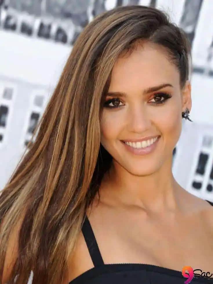 En Genç Gösteren Saç Renkleri ve Bakım İpuçlarıyla Göz Alıcı Görünüm