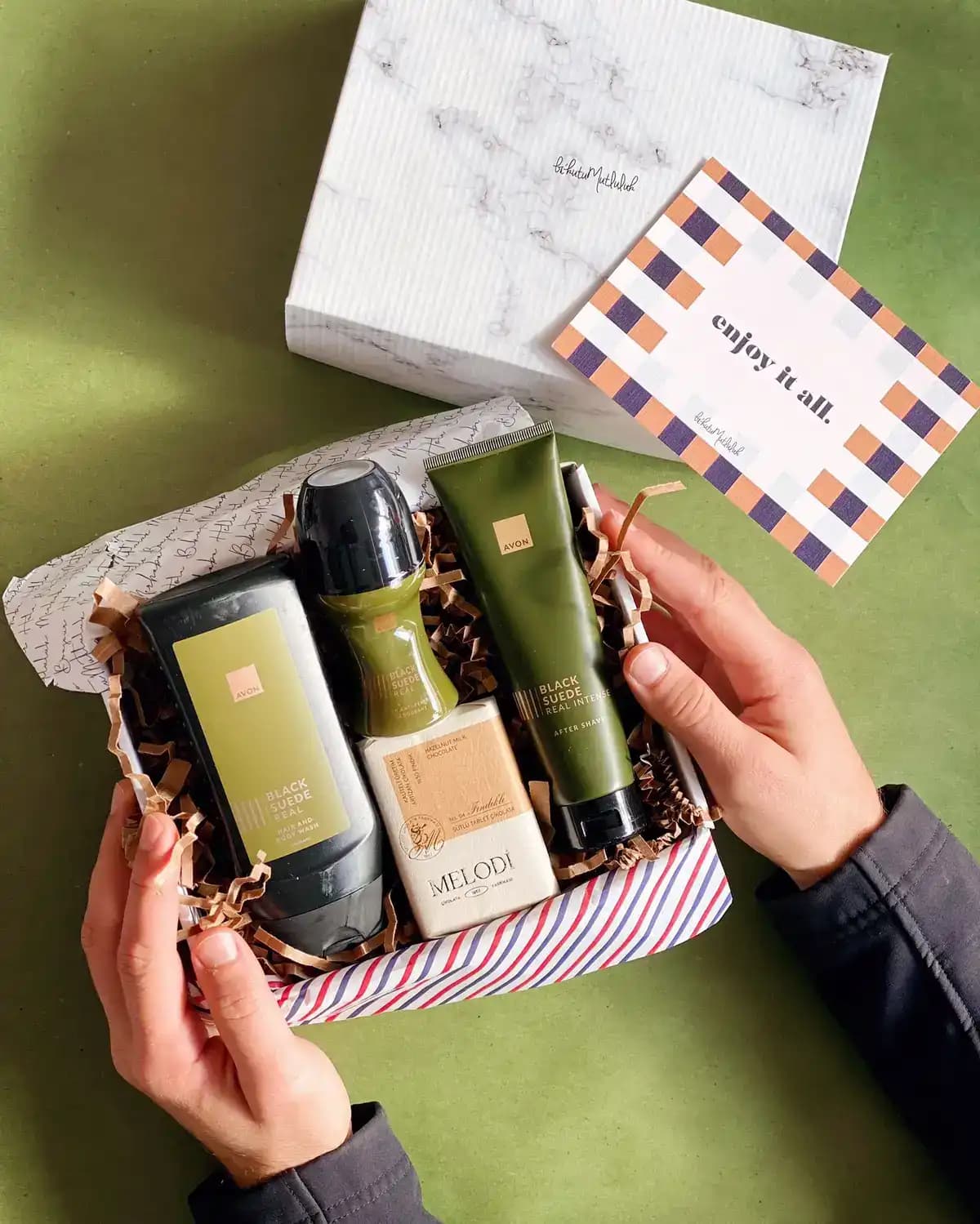 Erkek Bakım Setleri Neden Günümüzün Popüler ve Güvenilir Hediye Seçeneği