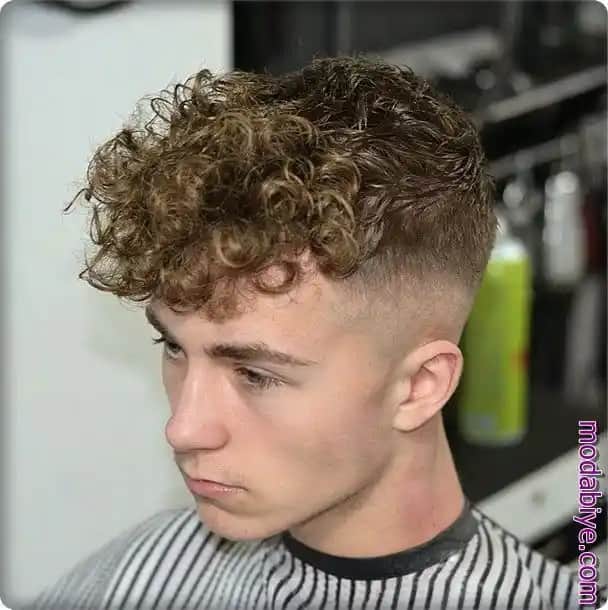 Erkekler İçin Kalın Perma: Modern ve Hacimli Saç Stili Seçenekleri