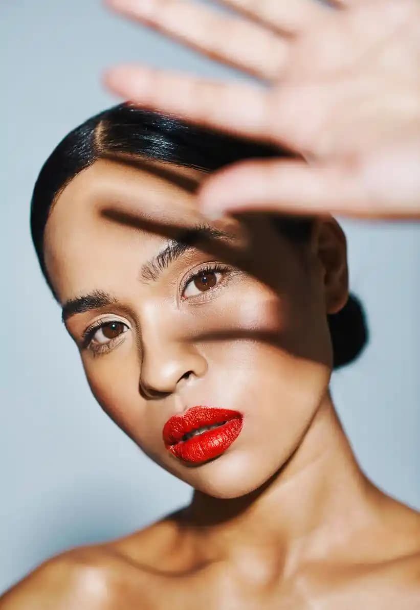 Esmer Ten Rengine Uygun Ruj Seçimi ve Güzellik İpuçları