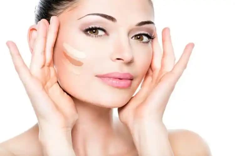 Esmer Tenler İçin En Uygun BB Krem Tonları ve Makyaj Teknikleri Rehberi