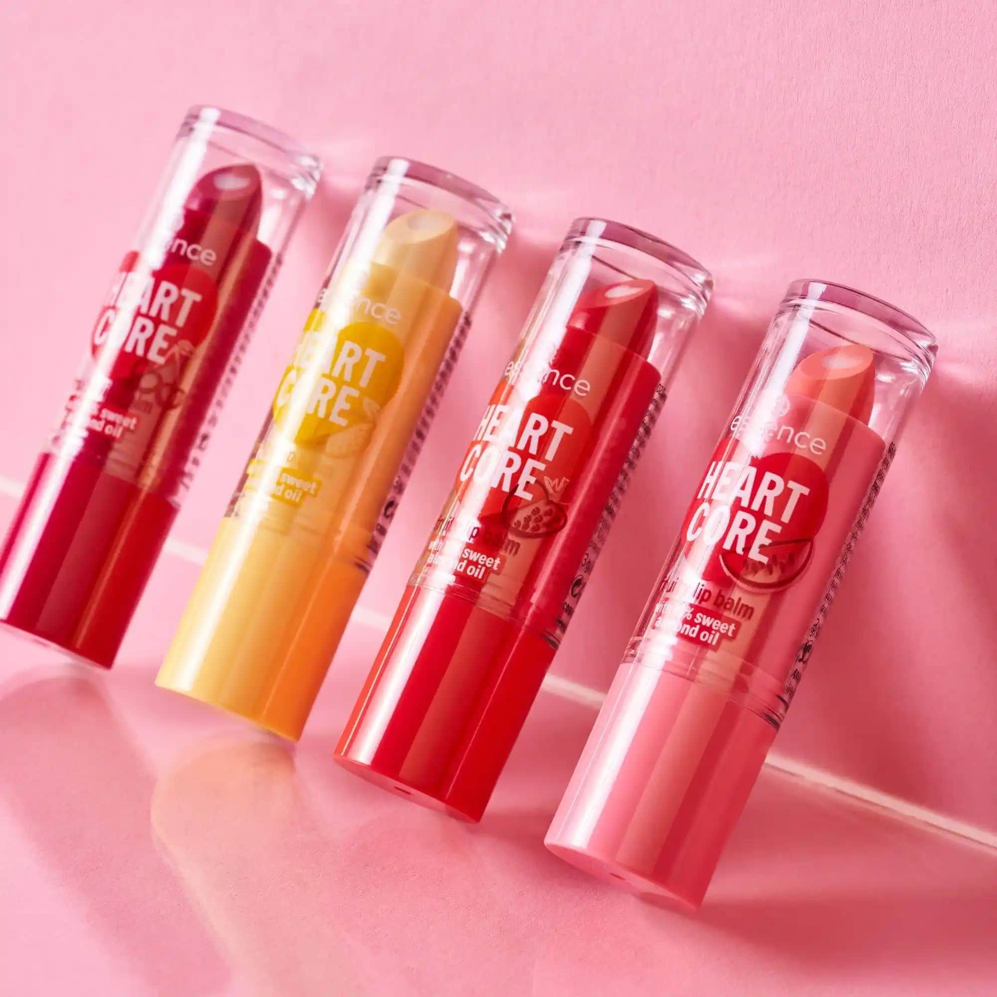 Essence Lip Balm Heart Core: Şık Tasarımıyla Günlük Dudak Bakımında Etkili Çözüm