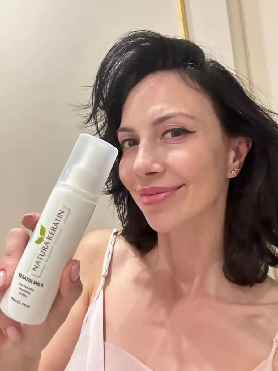 Evde Saç Bakımı Rehberi: Sağlıklı ve Parlak Saçlar İçin Temel İpuçları ve Doğal Yöntemler