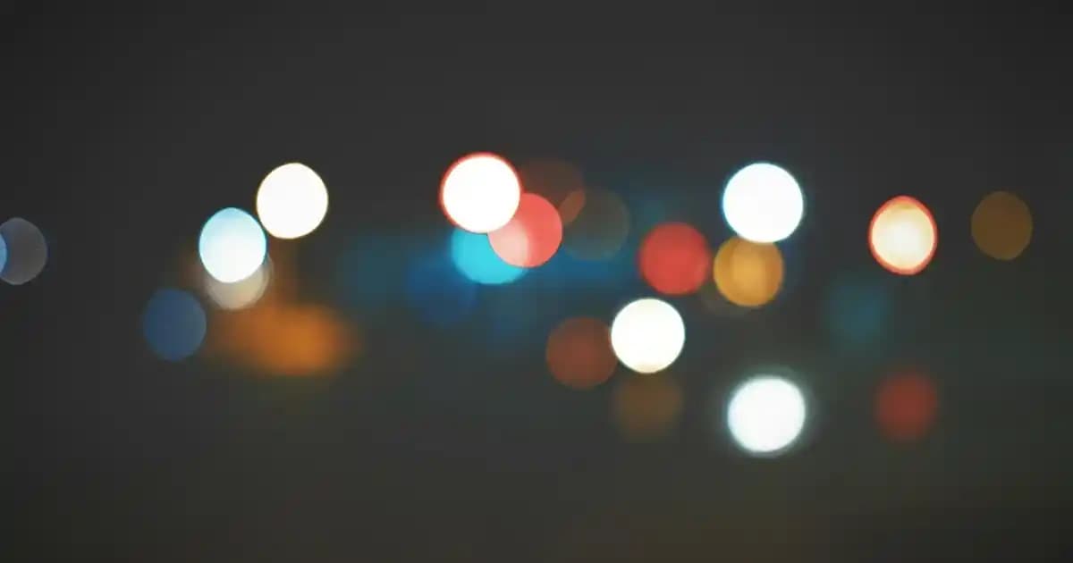 Farmasi Likit Ruj: Uzun Süre Kalıcı ve Güvenilir Dudak Makyajı Ürünü