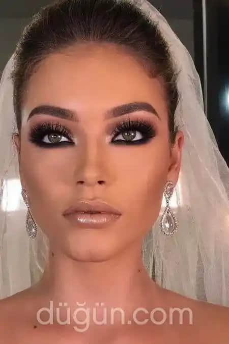 Gelin Göz Makyajı Teknikleri ve Dikkat Edilmesi Gereken Püf Noktaları