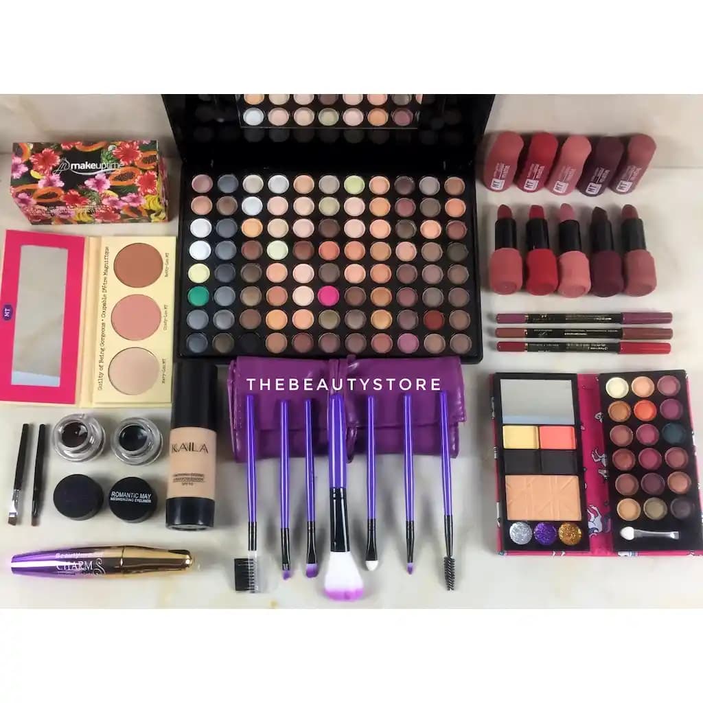 Gelinler İçin Makyaj Setleri: Düğün Gününüzde Kusursuz ve Kalıcı Görünüm