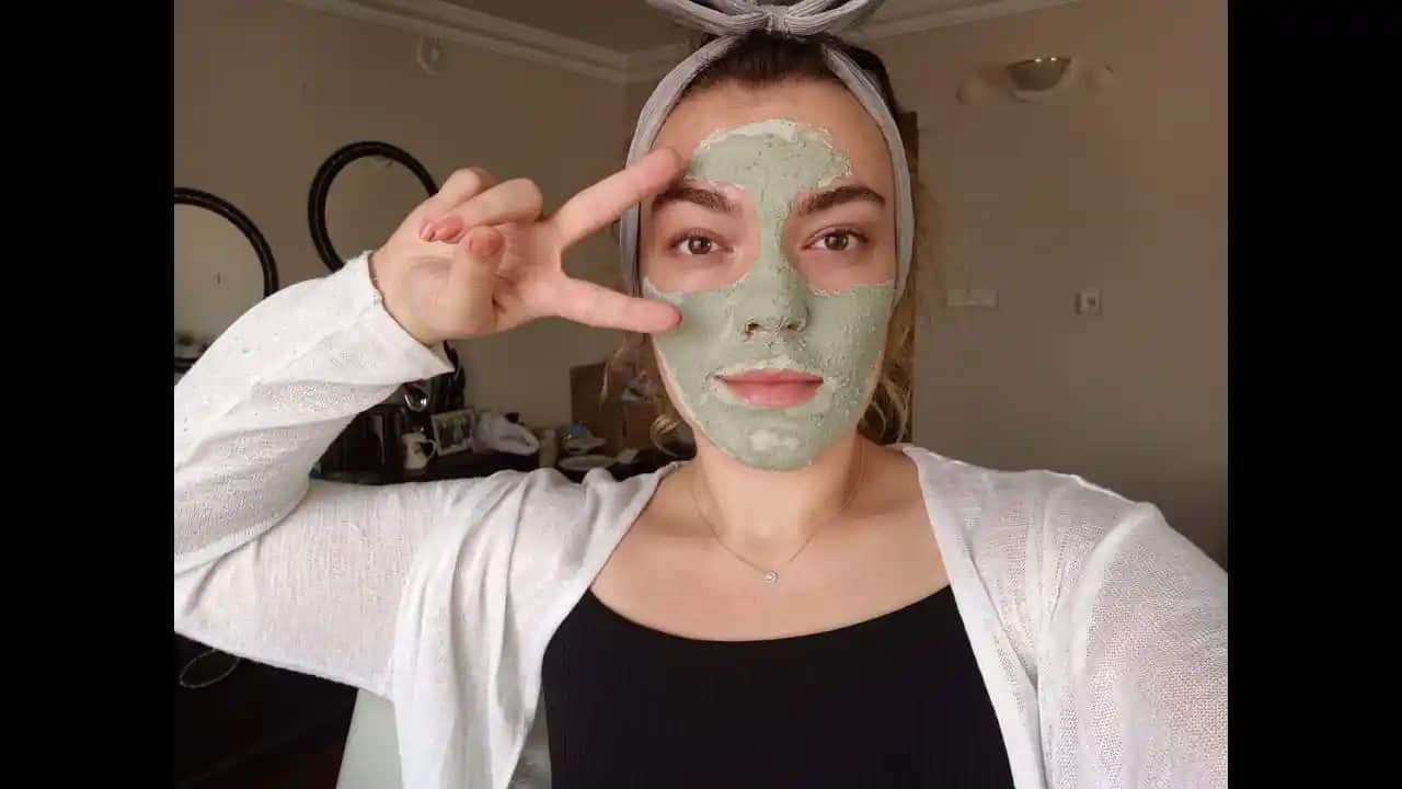 Gözenek Sıkılaştırıcı Kil Maskesi Yapımı ve Doğal Cilt Bakımı Yöntemleri