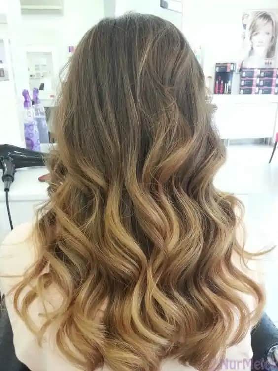 Hacimli Fön Modelleri ve Teknikleriyle Saçlarınıza Yeni Bir Hacim Katın